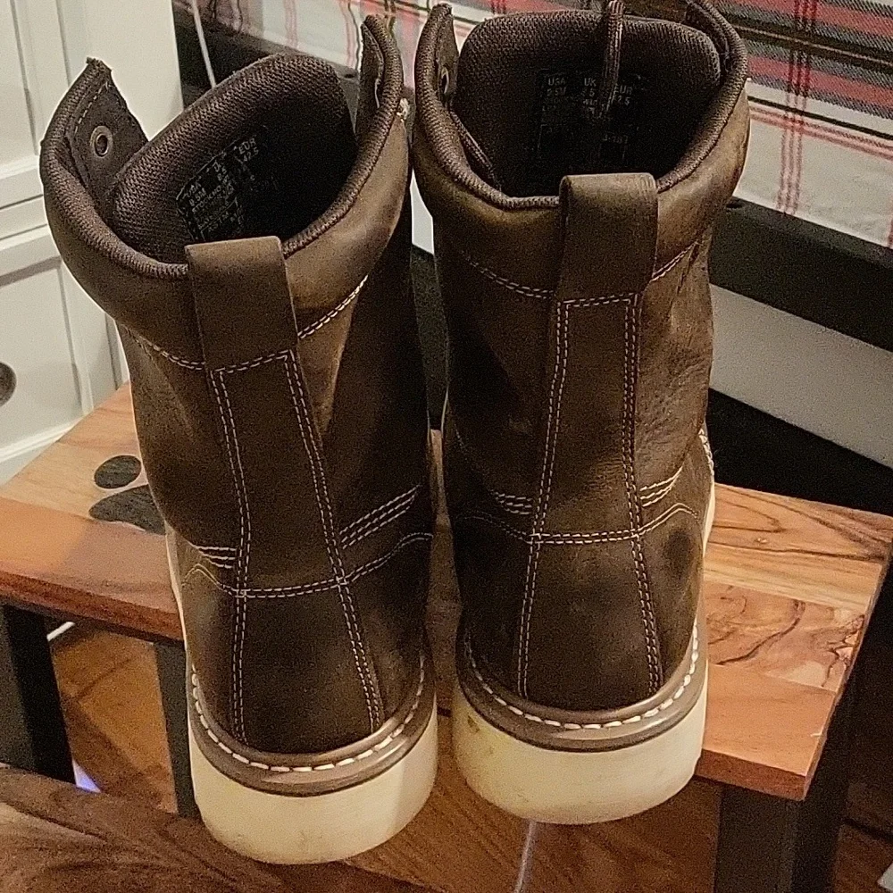 Wolverine Brown Steel Toe 8" 9.5M Boots - Picture 3 of 7